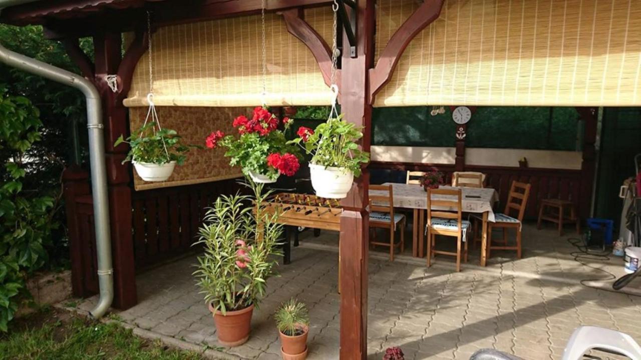 Liliana Vendeghaz Apartment Balatonfuzfo Exterior photo