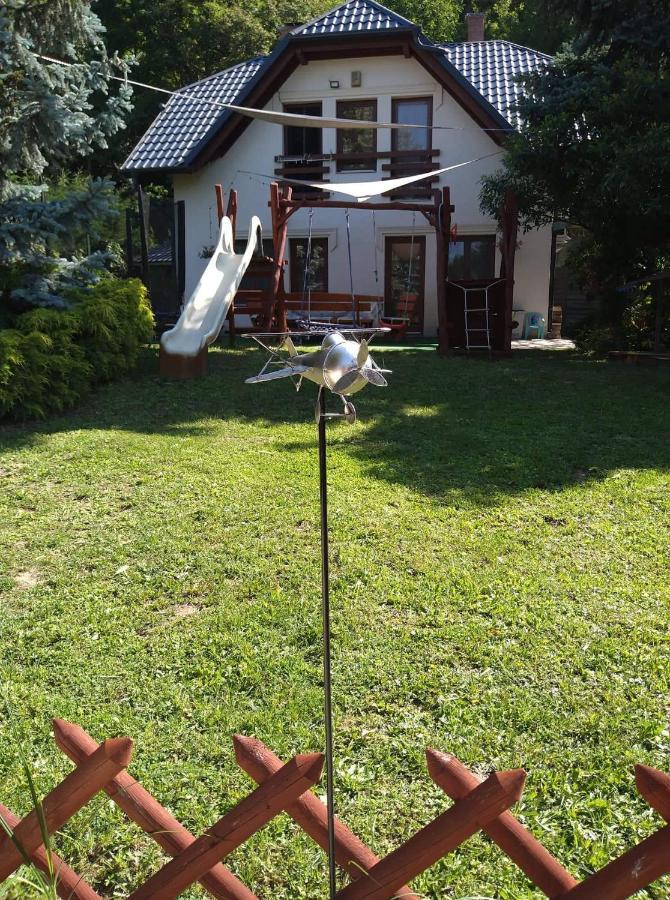 Liliana Vendeghaz Apartment Balatonfuzfo Exterior photo