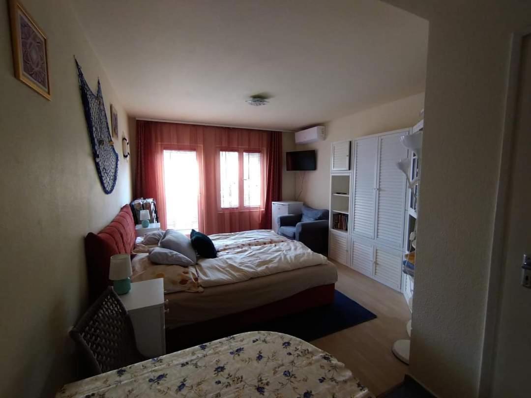 Liliana Vendeghaz Apartment Balatonfuzfo Room photo