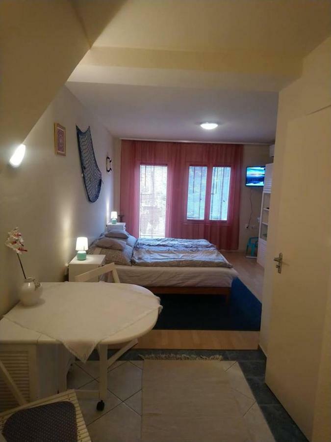 Liliana Vendeghaz Apartment Balatonfuzfo Exterior photo
